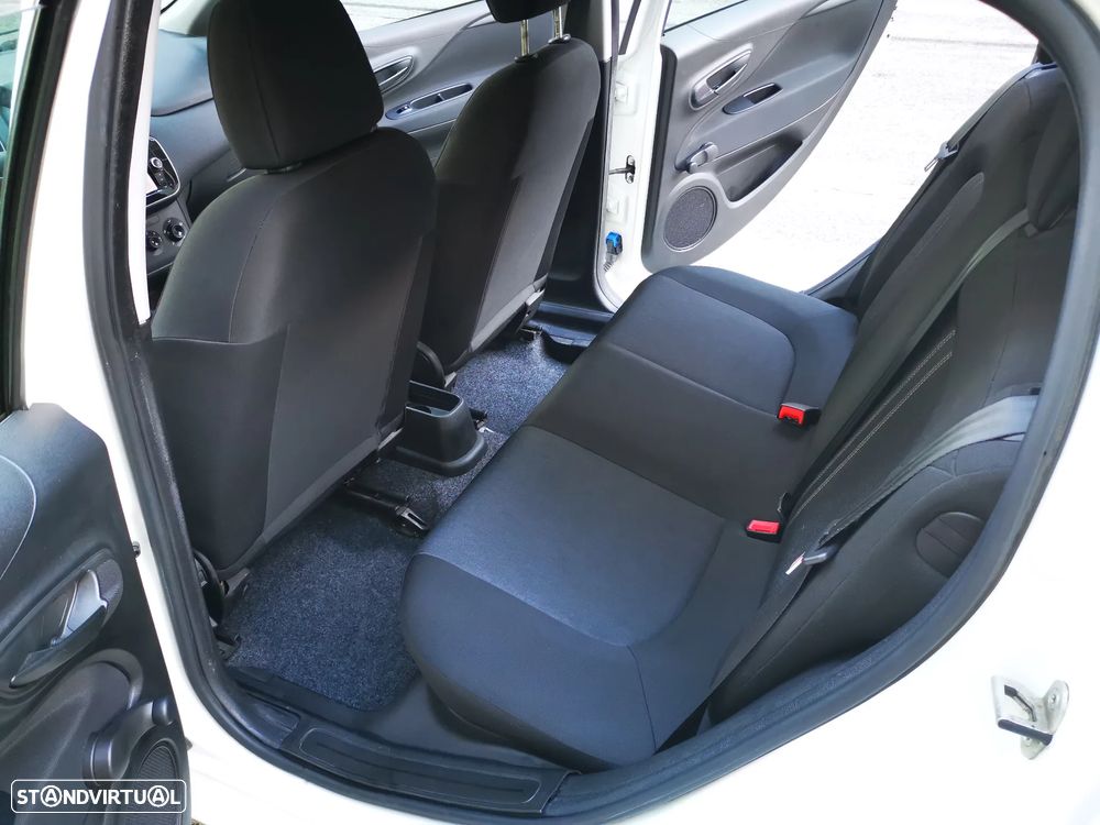 Fiat Punto 1.3 M-Jet Easy S&S - 10