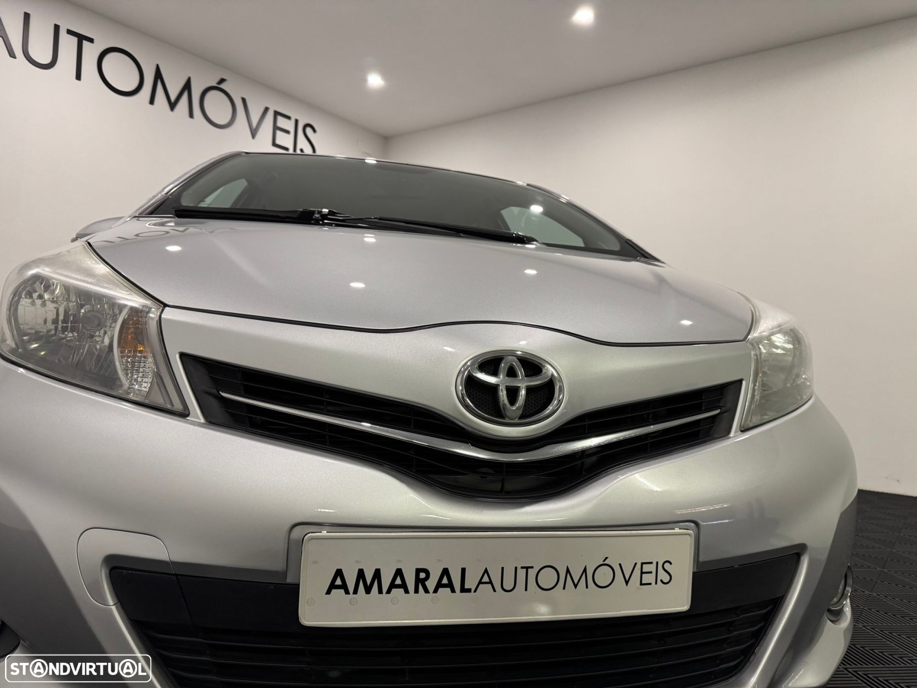 Toyota Yaris 1.4 D-4D ACtive+AC - 13