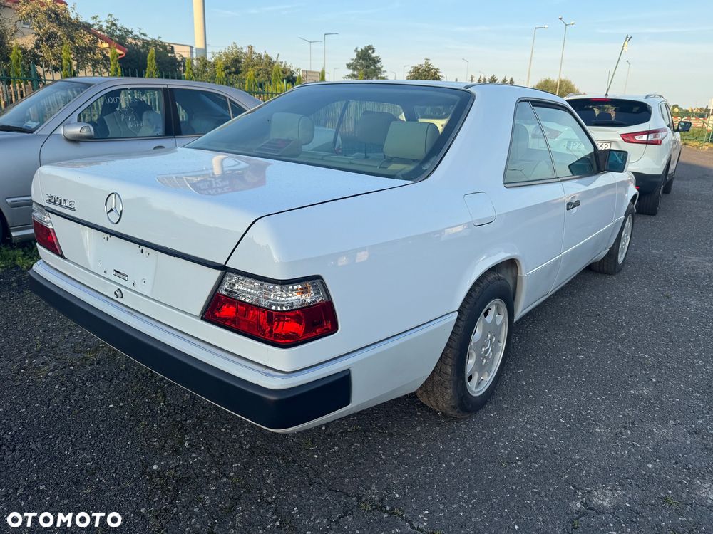 Mercedes-Benz Klasa E 320 - 5