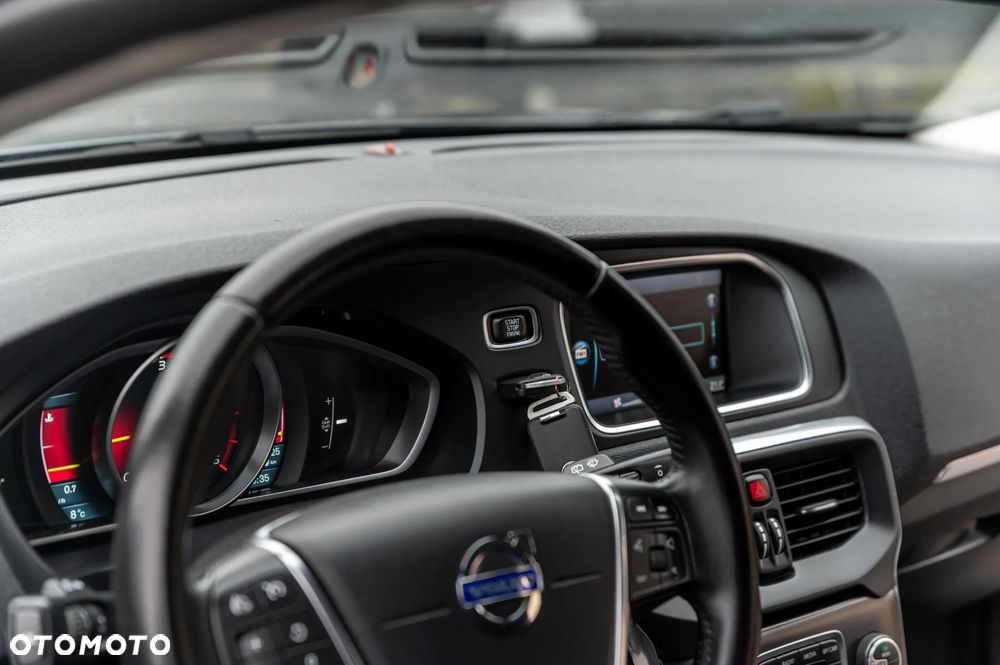 Volvo V40 D2 Momentum - 34