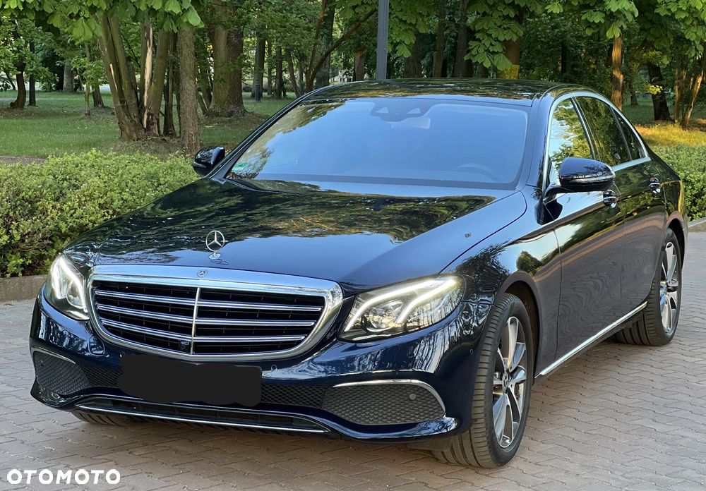 Mercedes-Benz Klasa E 220 d T 9G-TRONIC Exclusive - 2