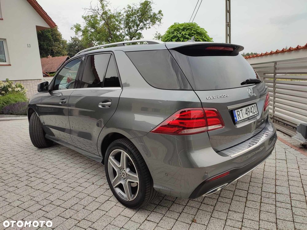 Mercedes-Benz GLE 250 d 4-Matic - 5