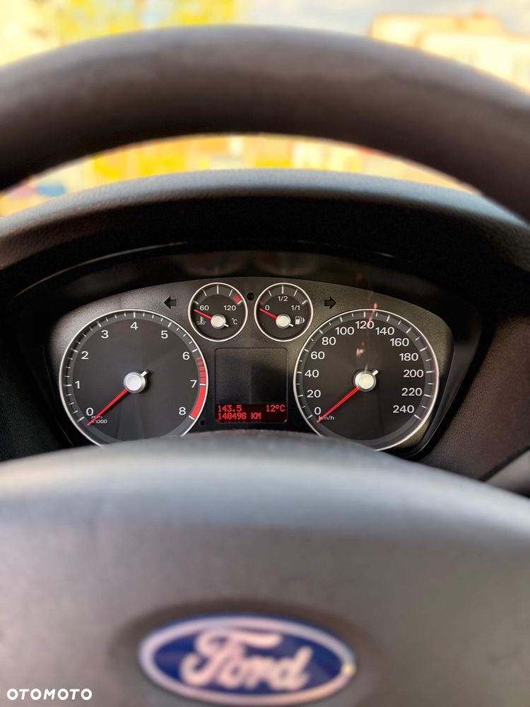 Ford Focus 1.6 16V Trend - 14