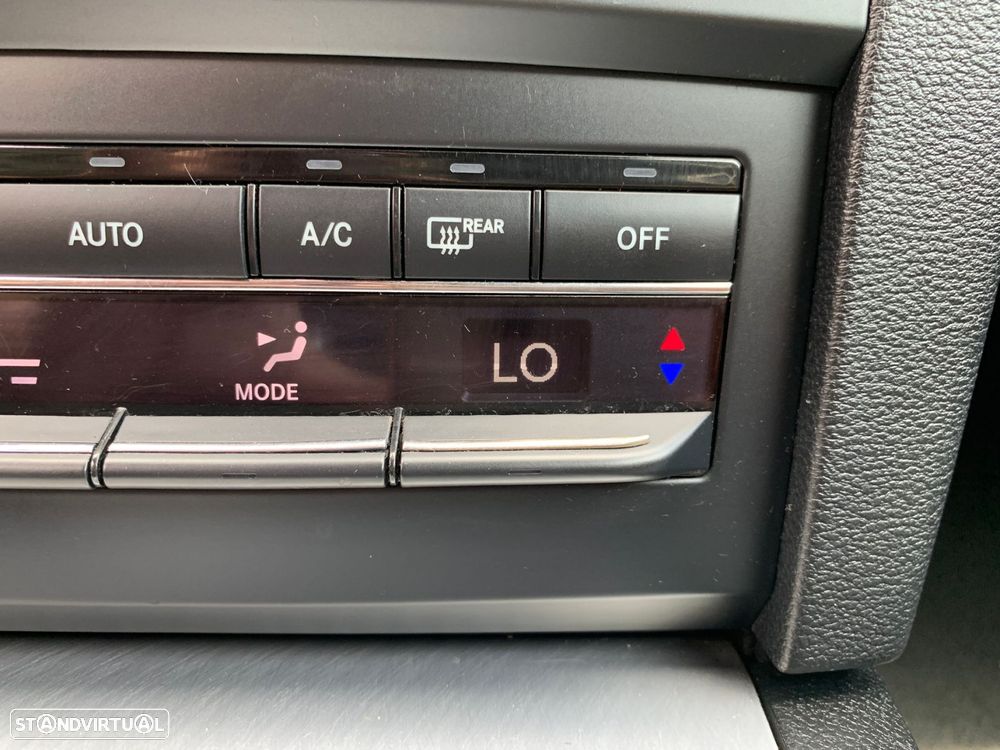 Mercedes-Benz E 220 CDI Avantgarde BlueEfficiency Auto. - 43