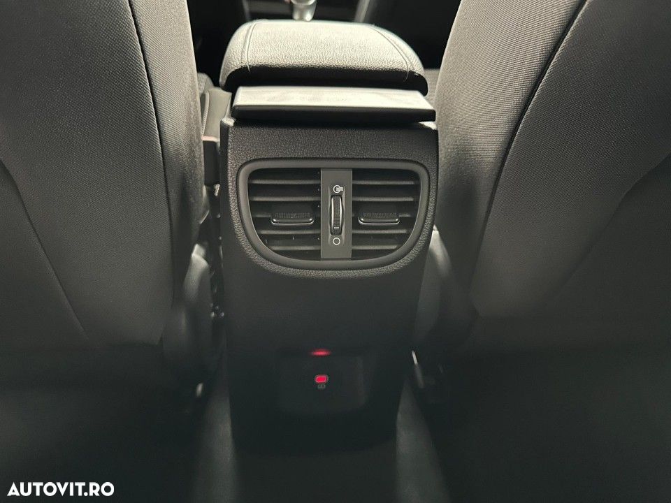 Kia XCeed - 19