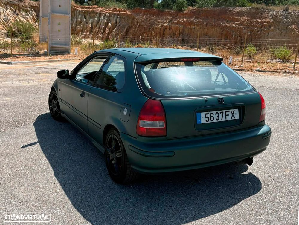 Honda Civic 1.5i LS - 2