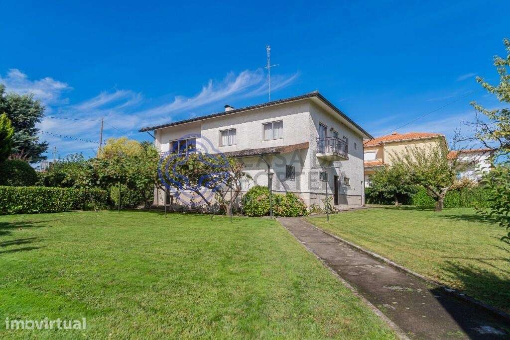 Moradia Isolada T4+1 com Jardim e Terreno de 1.760 m2 | Moimenta da Be - Grande imagem: 2/30