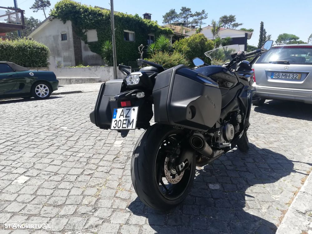 Suzuki GSX - 3