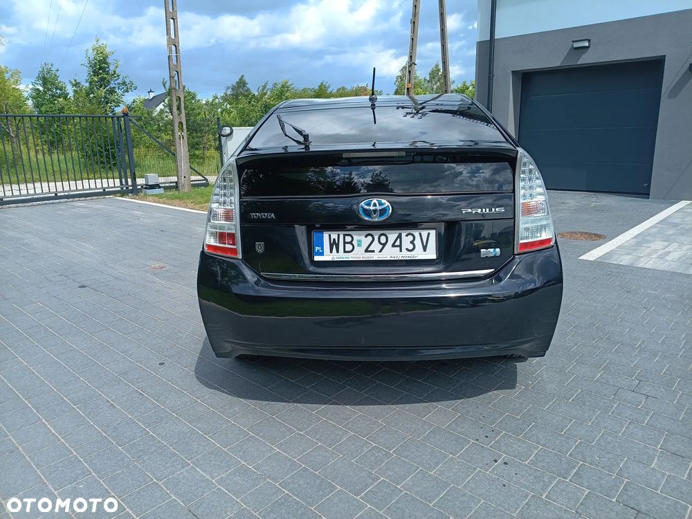 Toyota Prius 1.8 HSD Prestige - 10