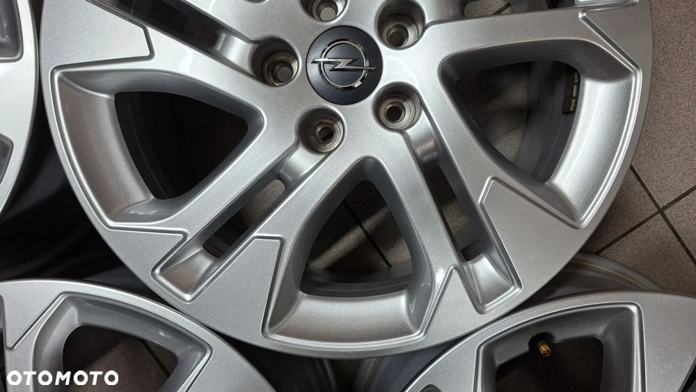 Felgi Aluminiowe 17 Opel Vivaro C Zafira C Peugeot Expert 5x108 ET 46 - 9