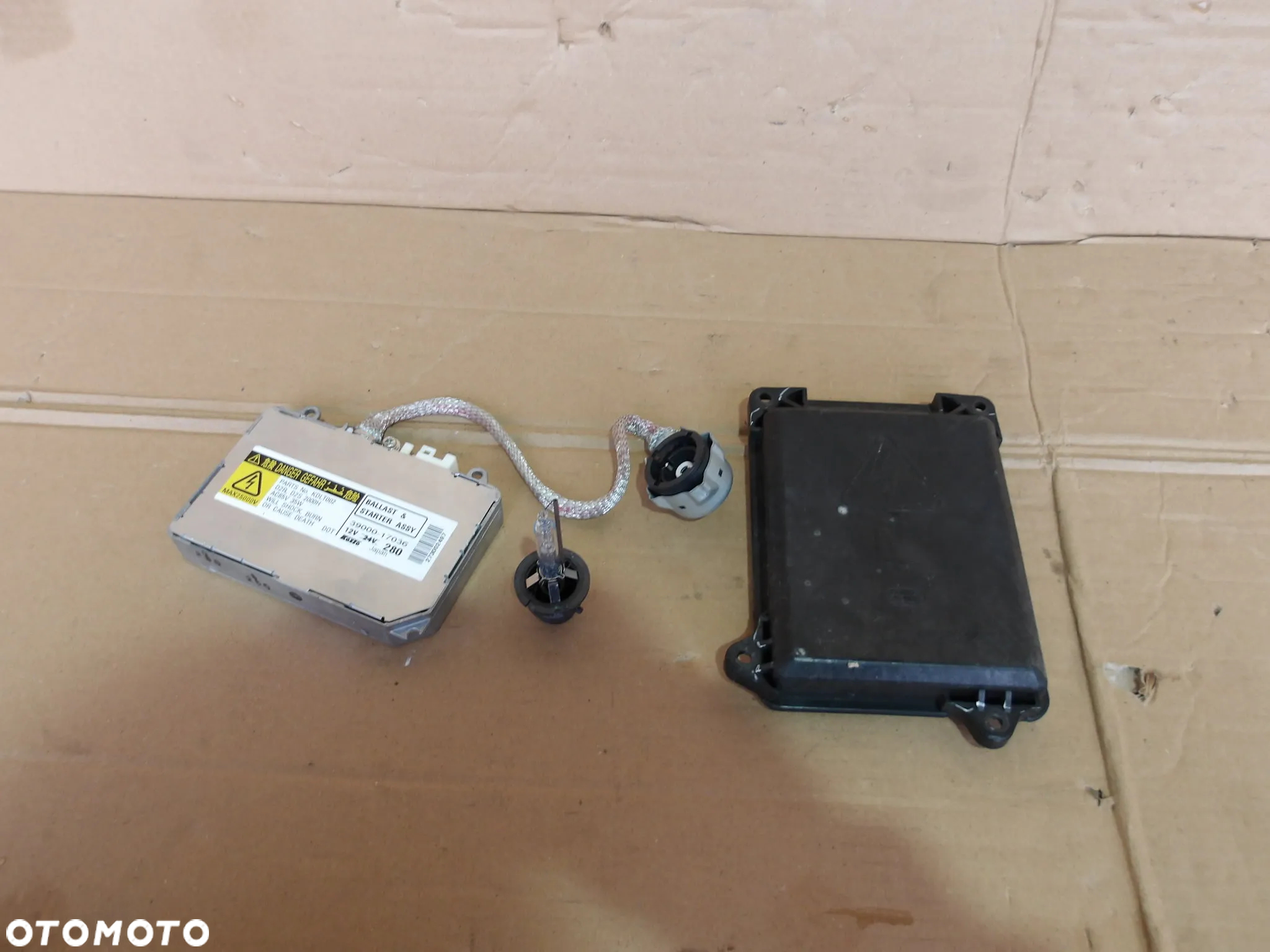 PRZETWORNICA LAMPY LAND ROVER DISCOVERY III 39000-17036 - 2