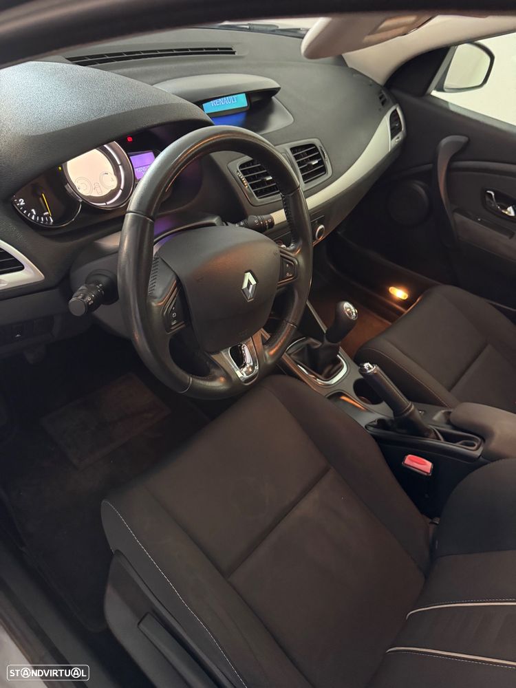 Renault Mégane 1.5 dCi Dynamique S - 19