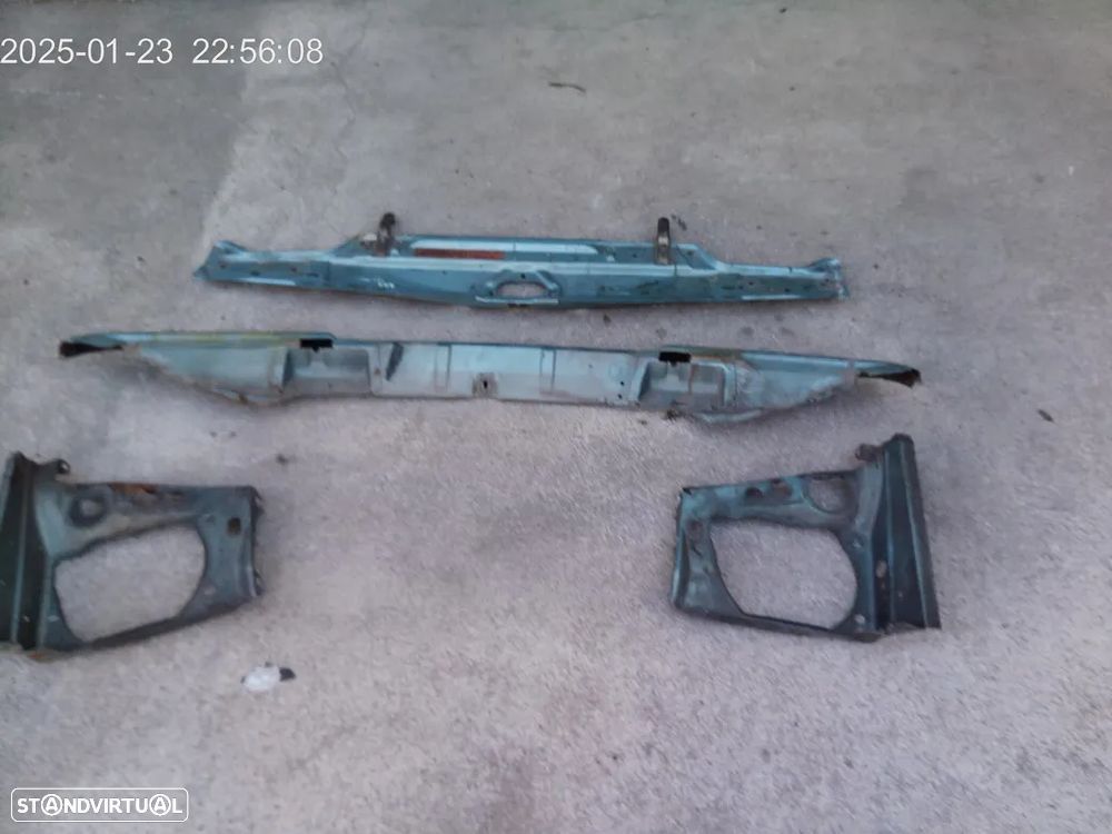 Volvo 244 travessa frente - 1