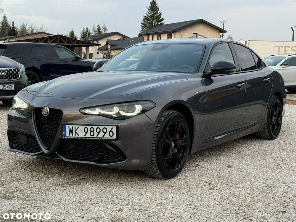 Alfa Romeo Giulia 2.0 Turbo 16V AT8-Q4 Veloce - 8
