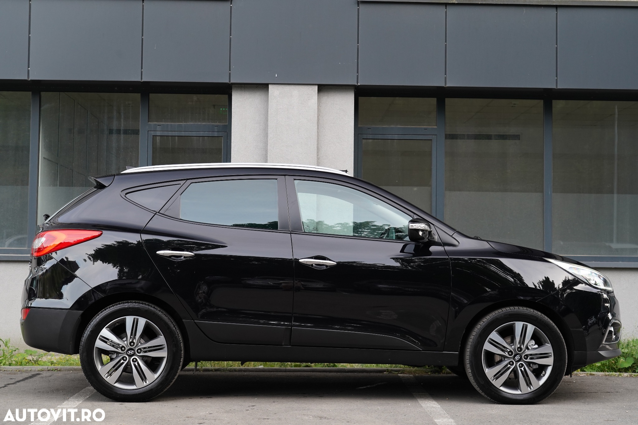 Hyundai ix35 2.0 CRDI 4WD Automatik Premium - 12