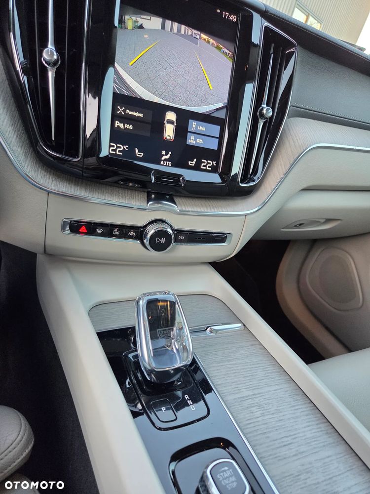 Volvo XC 60 B4 D AWD Inscription - 20