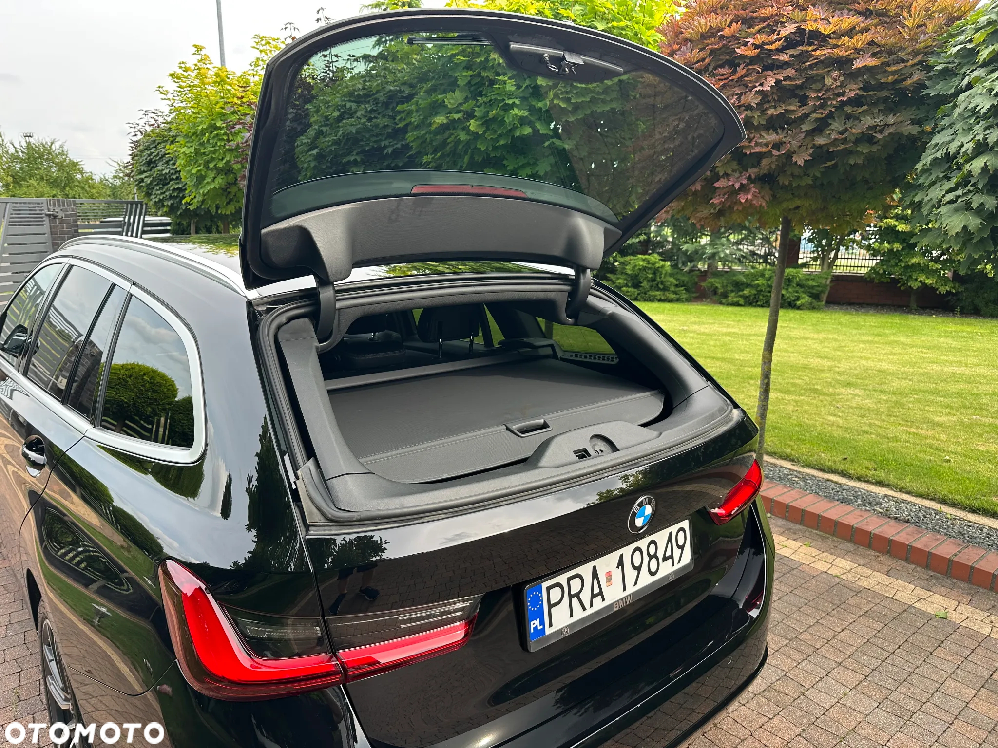 BMW Seria 3 320d Touring xDrive - 12
