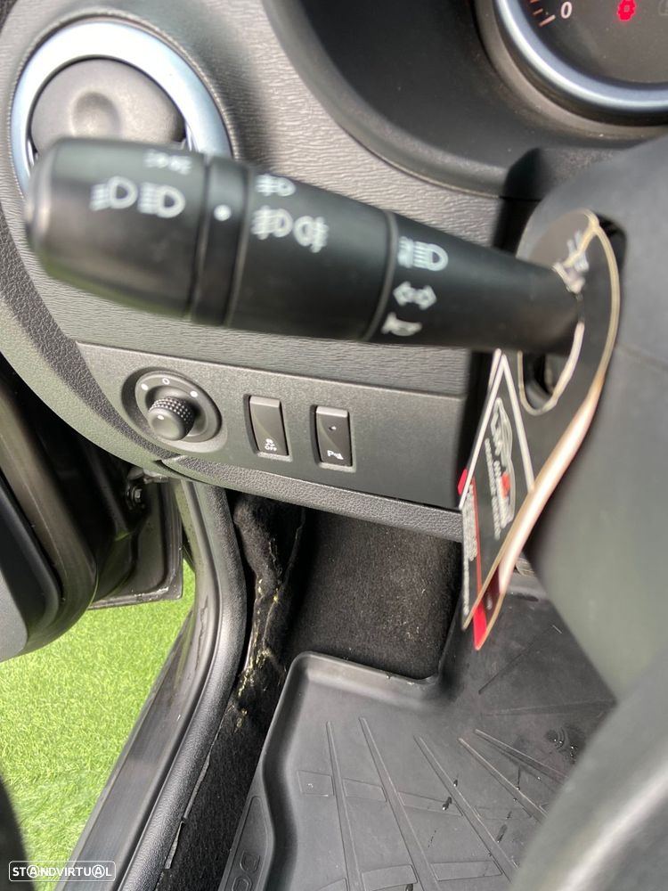 Dacia Dokker dCi 90 Stepway - 14