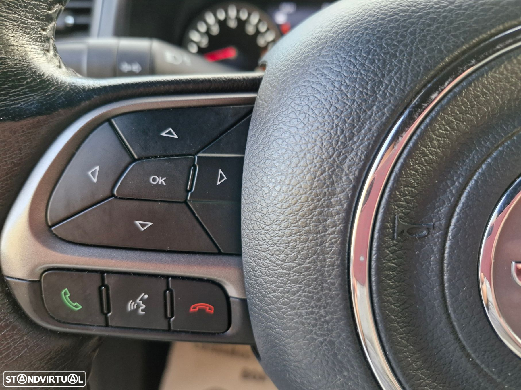 Jeep Renegade 1.0 T Limited - 30