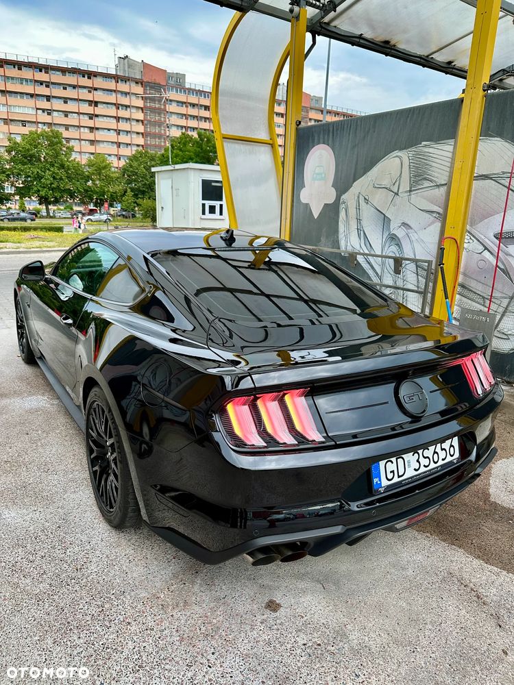 Ford Mustang - 4
