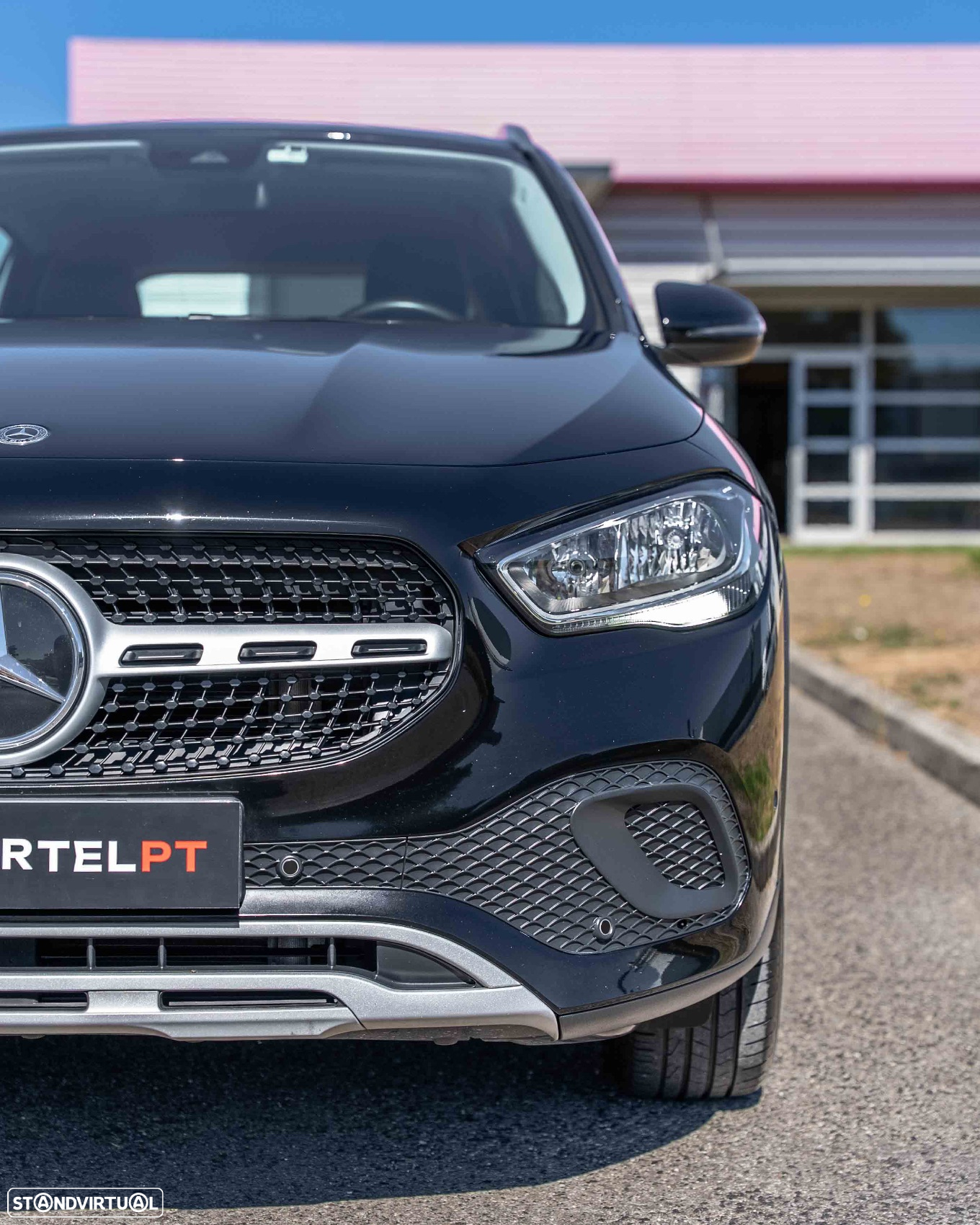 Mercedes-Benz GLA 180 7G-DCT - 4