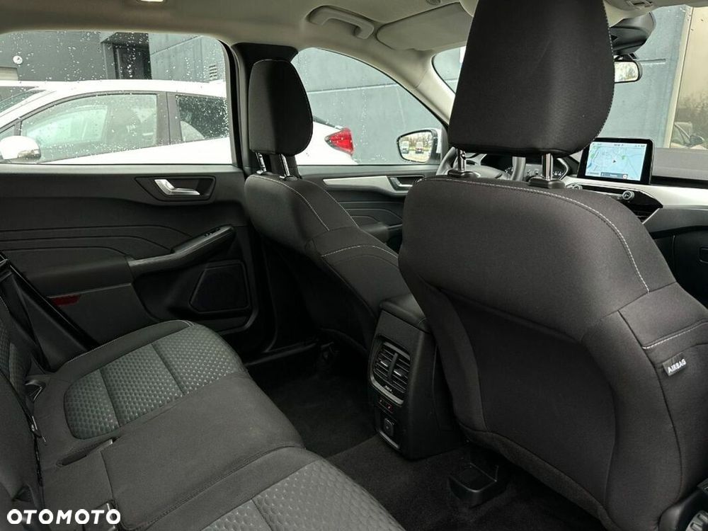Ford Kuga - 33
