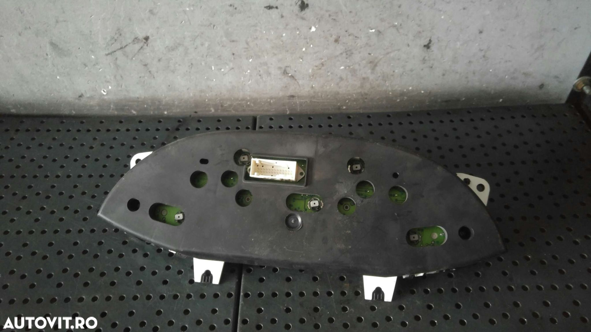 Ceasuri bord motorina ford focus 1 daw dbw 98ap10841bc 1m5f10849vc - 2