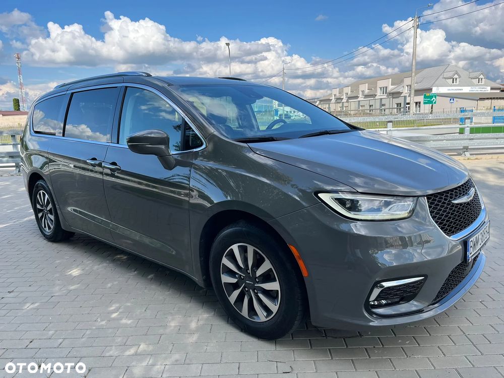 Chrysler Pacifica - 3