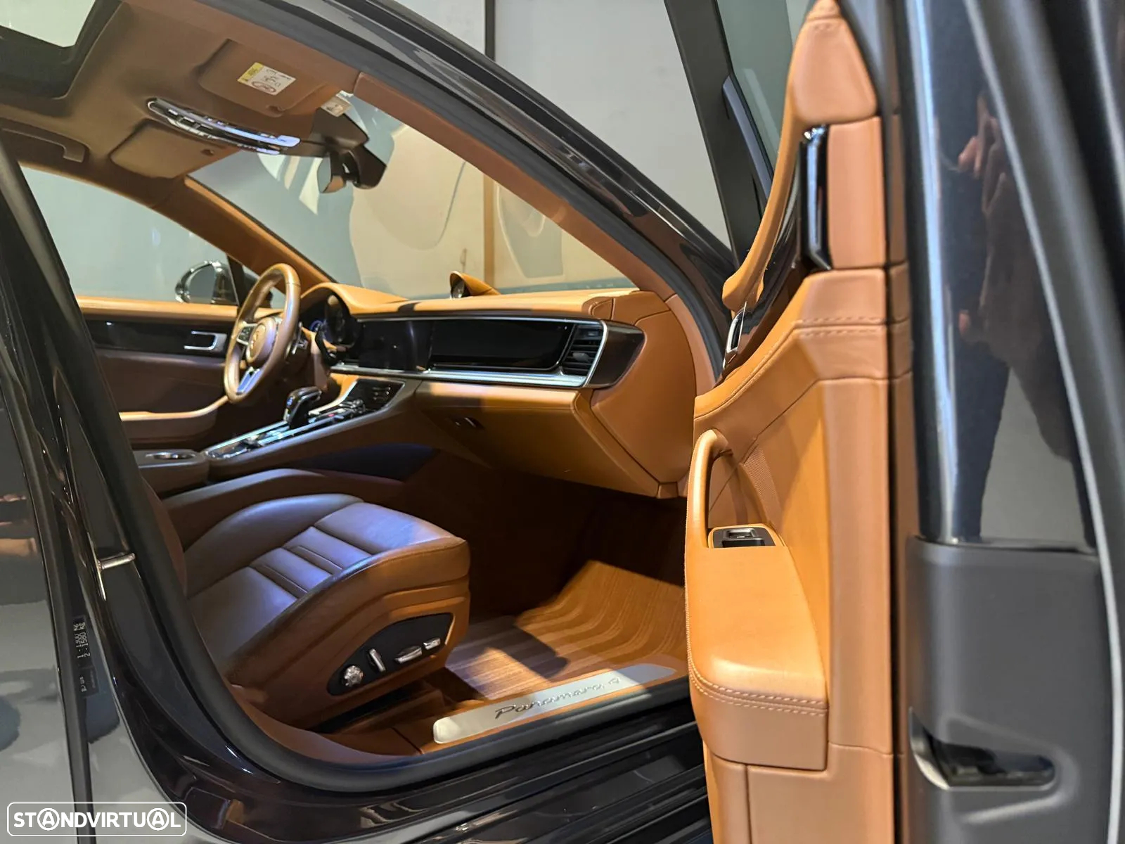 Porsche Panamera Sport Turismo 4 E-Hybrid - 22