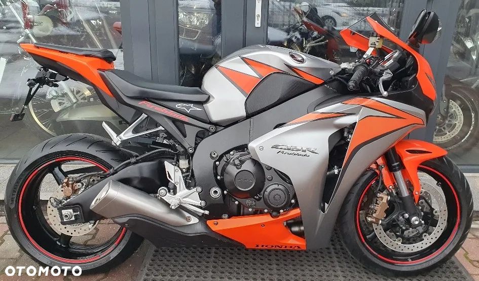 Honda CBR - 16