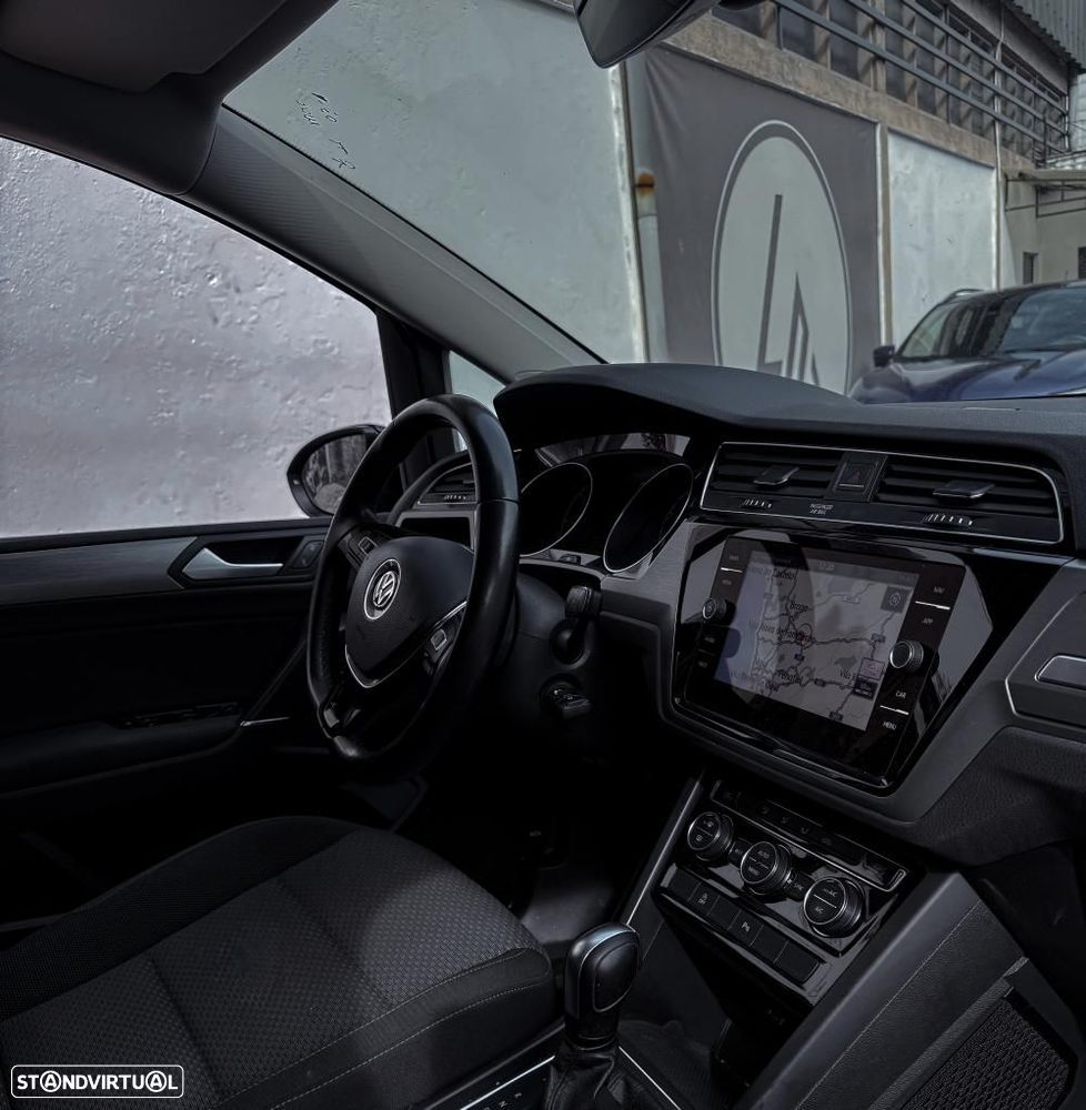 VW Touran 2.0 TDI Confortline DSG - 4