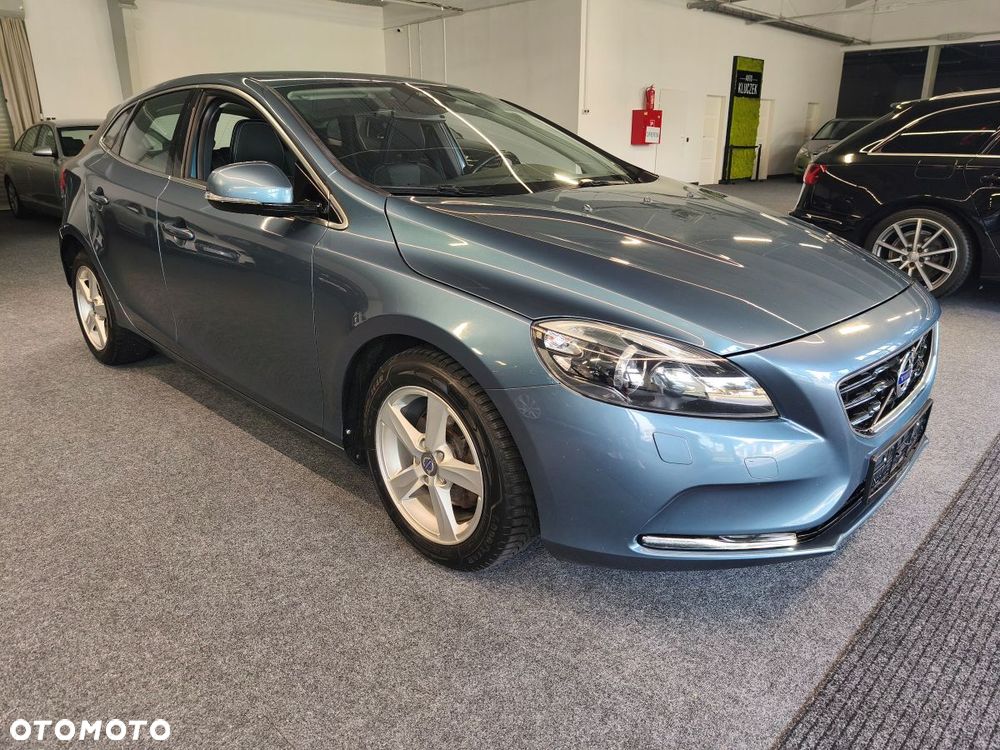Volvo V40 D2 Momentum - 3