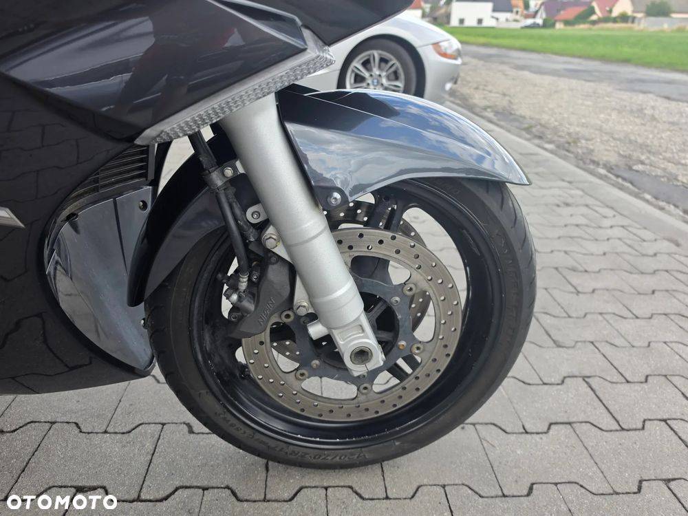 Yamaha FJR - 18