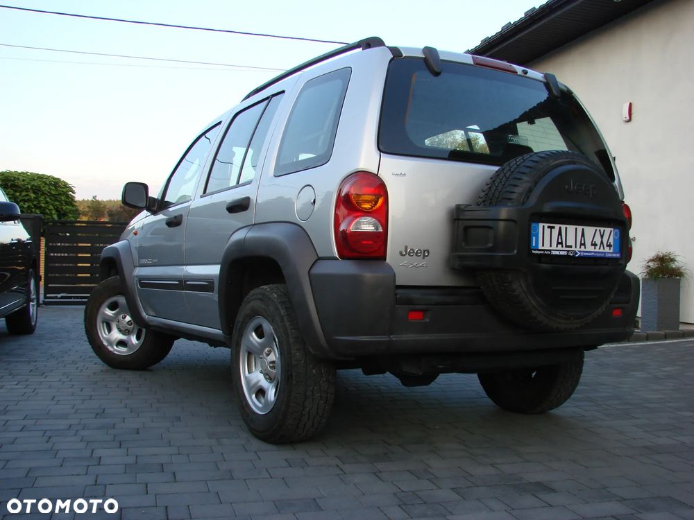 Jeep Cherokee 2.5L CRD Sport - 15