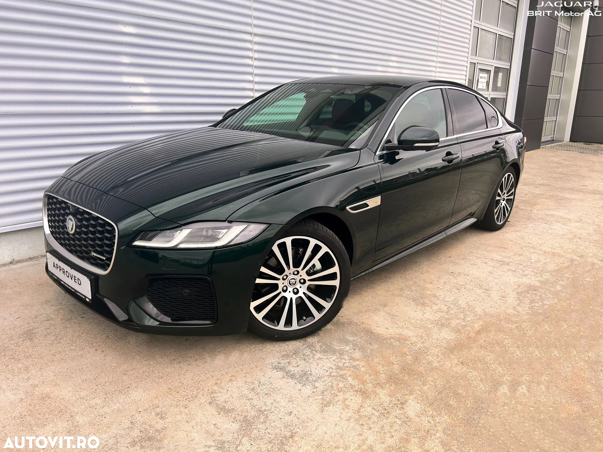 Jaguar XF D200 AWD R-Dynamic SE - 2