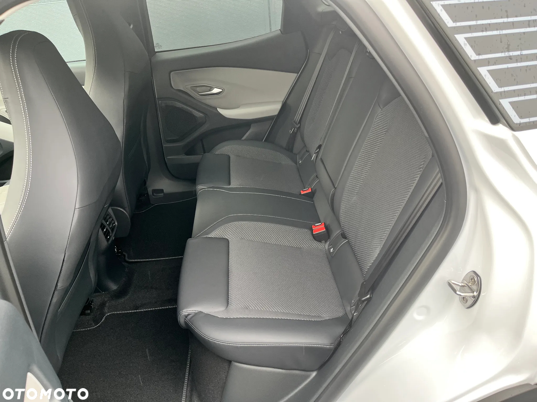 Ford Explorer 77kWh RWD - 15