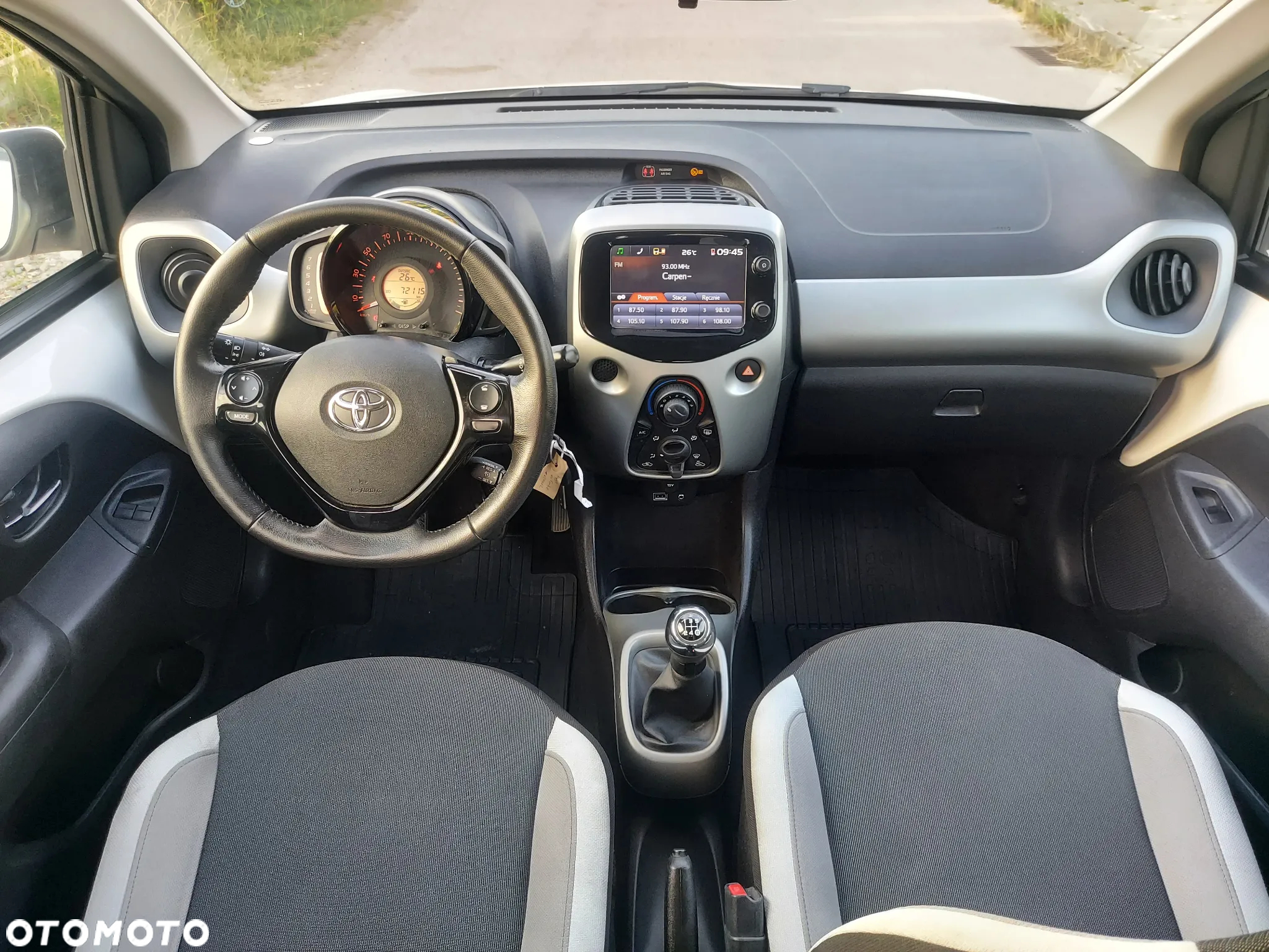 Toyota Aygo x-play - 15