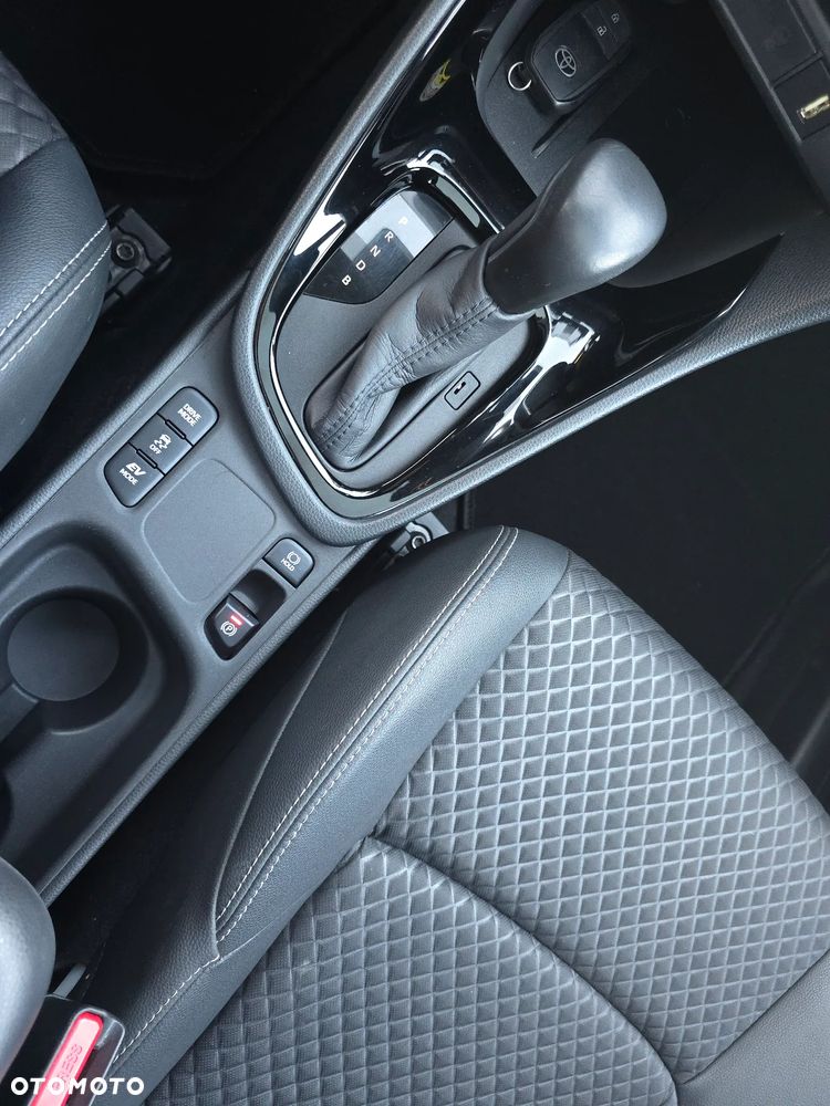 Toyota Yaris Hybrid 1.5 Executive - 23