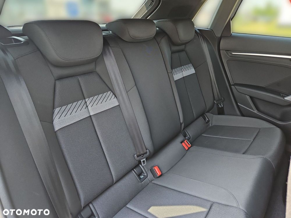 Audi A3 Sportback 35 TFSI mHEV S tronic - 13