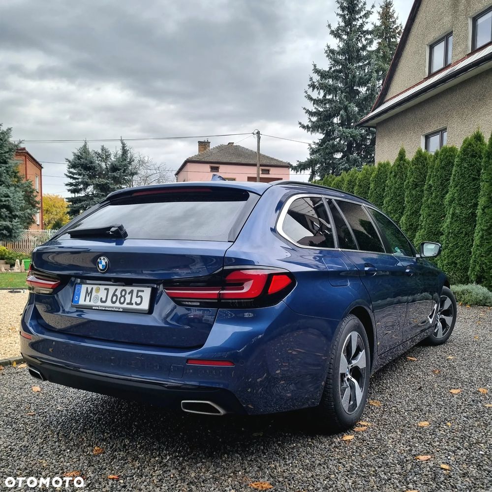 BMW Seria 5 520d Touring Luxury Line - 6