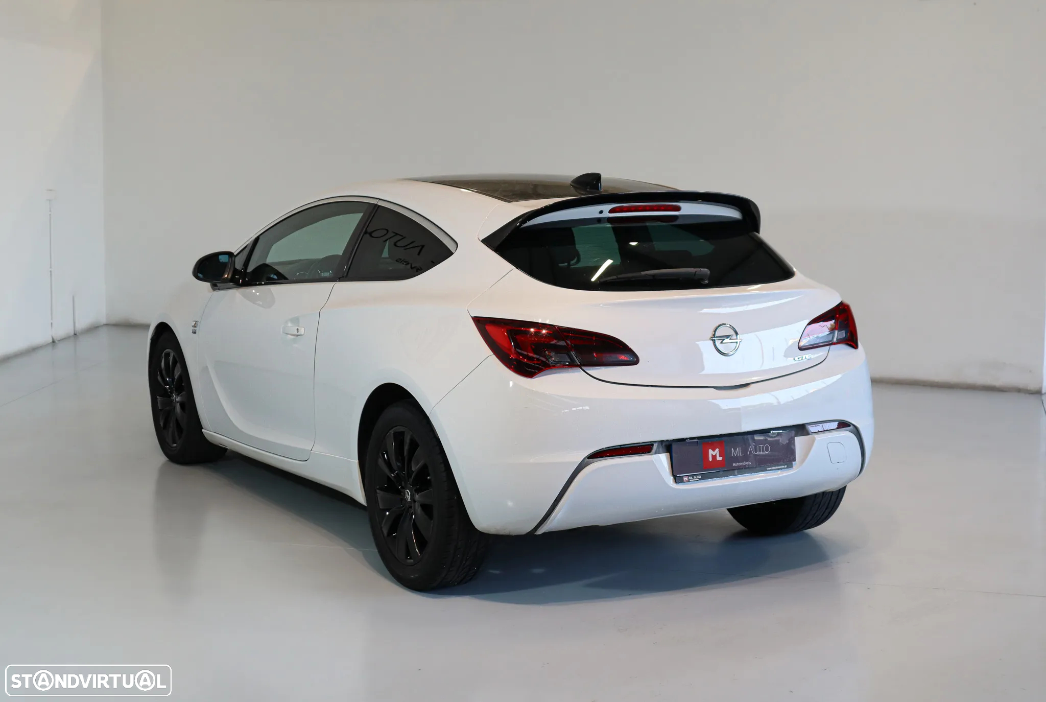 Opel Astra GTC 1.6 CDTi S/S - 6