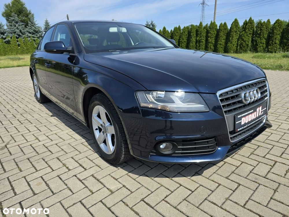 Audi A4 Limousine - 3