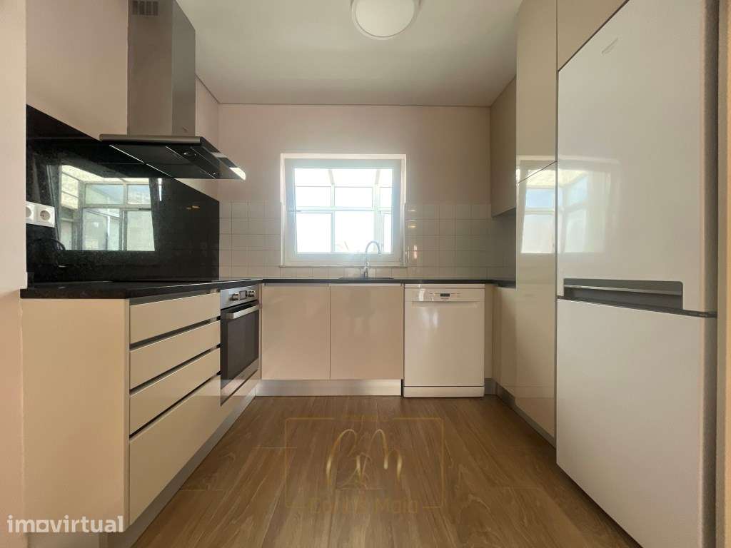 Andar Moradia T3 Totalmente Remodelado na Lapa - Póvoa de Varzim - Grande imagem: 3/16