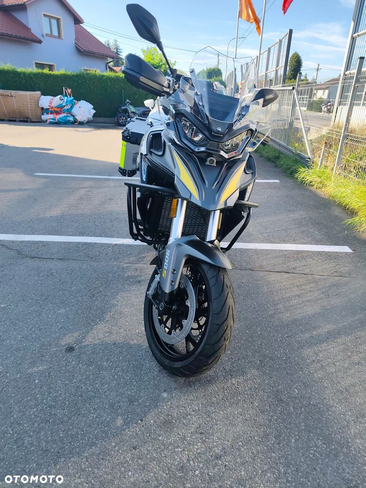 QJMOTOR SRT900S - 21