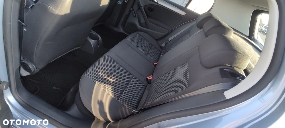 Volkswagen Golf 1.6 Team - 26