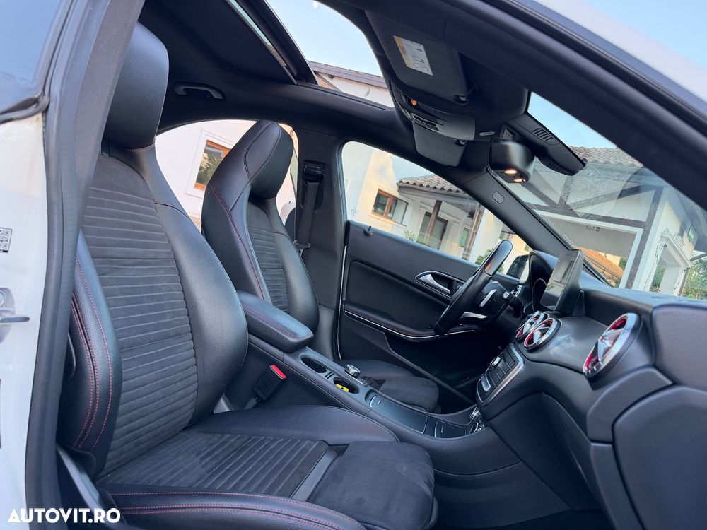 Mercedes-Benz CLA 180 7G-DCT AMG Line - 17
