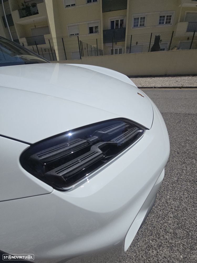 Porsche Macan Electric - 15