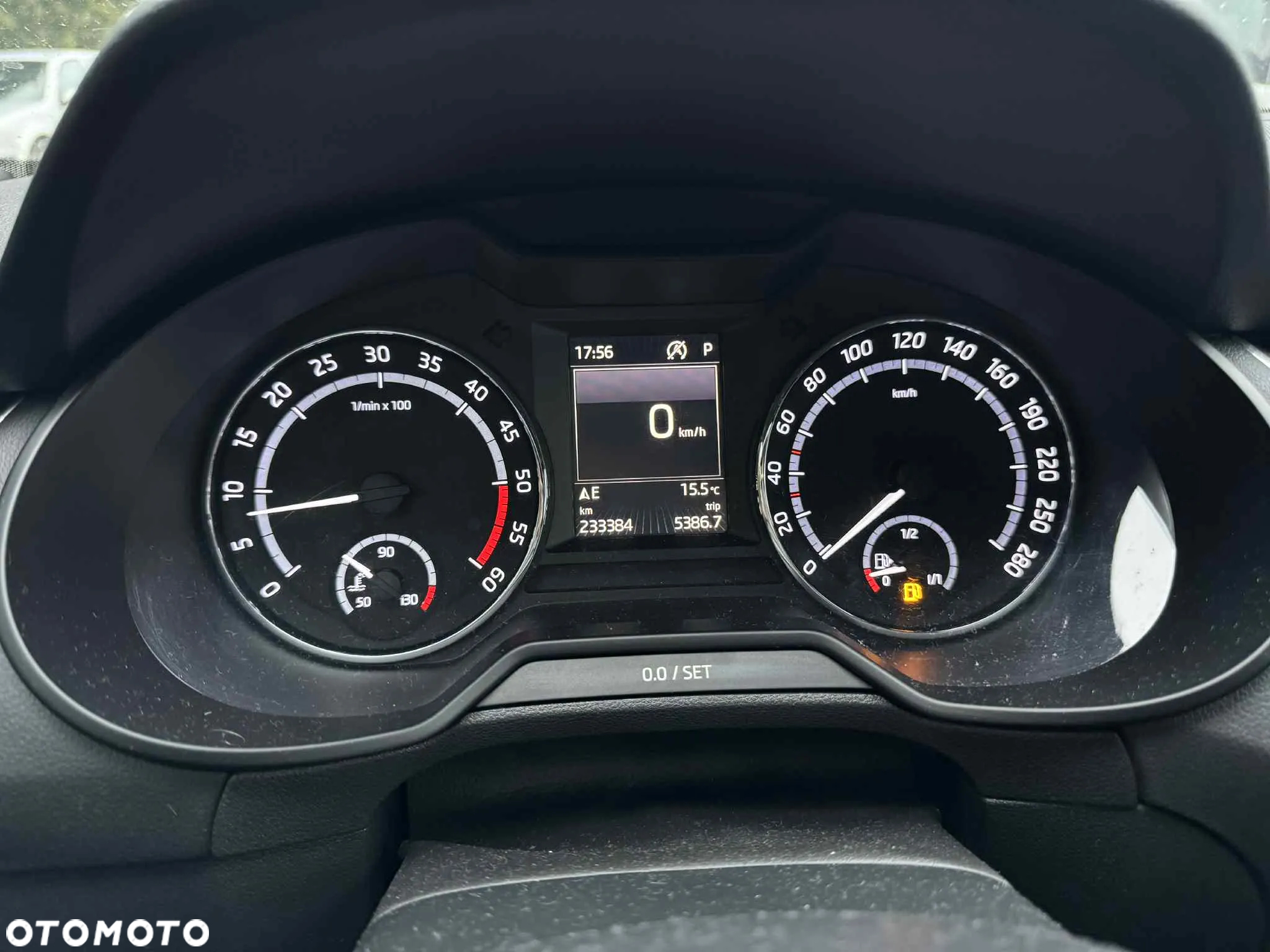Skoda Octavia 2.0 TDI DSG RS - 9