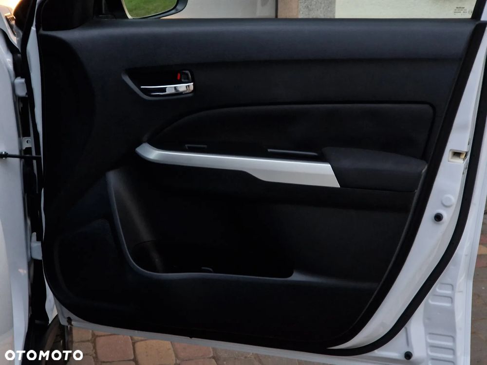 Suzuki Vitara 1.6 (4x4) Allgrip Comfort+ - 23