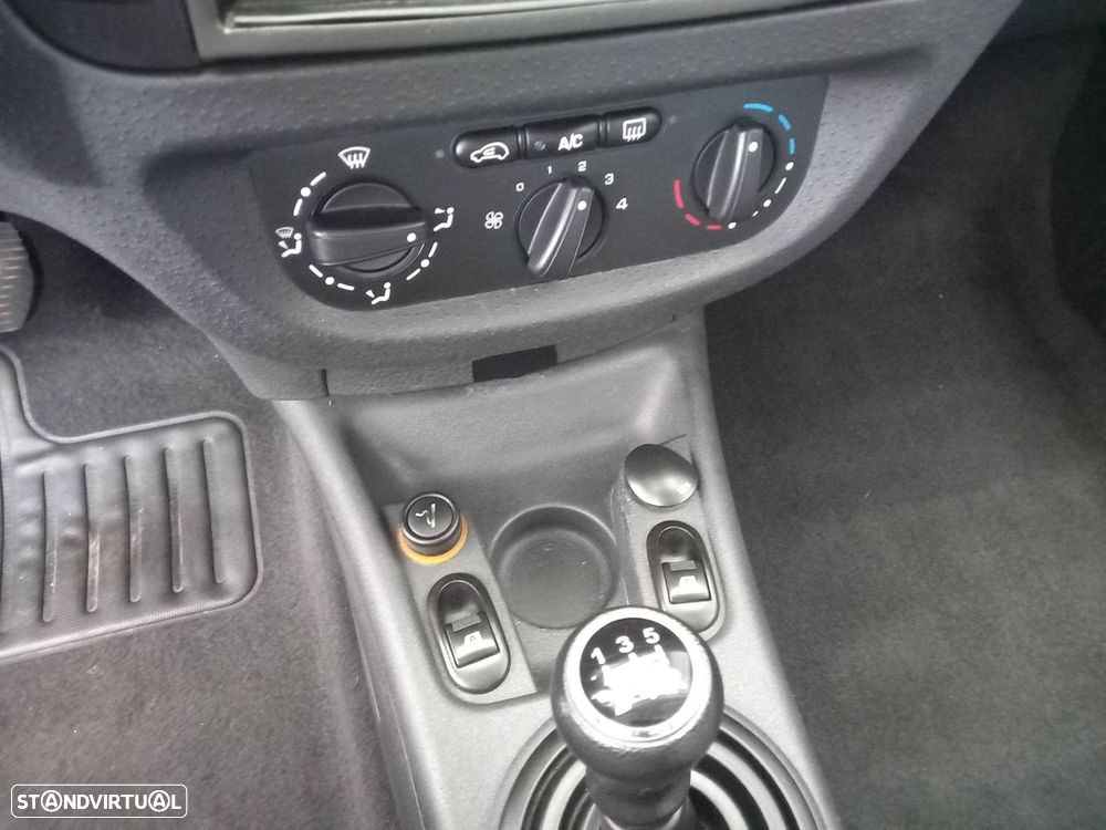 Citroën C3 1.4 HDi SX + - 12